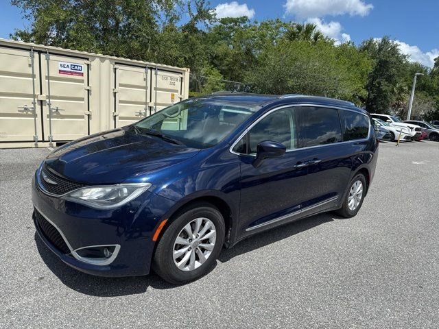 2020 Chrysler Pacifica Touring L's photo