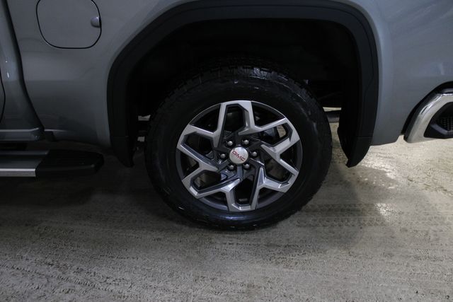 Used 2024 Gray GMC SLT image 33