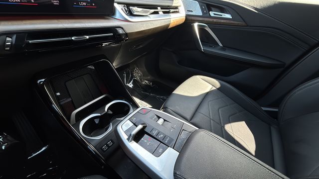 Used 2023 Blue BMW xDrive28i image 14