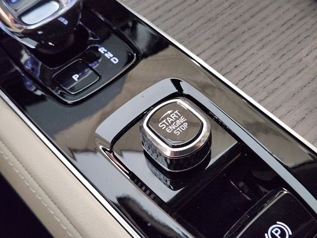 2026 Volvo XC90 Ultra - Photo 21