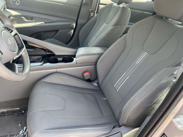 Used 2025 Silver Hyundai SEL Convenience image 35