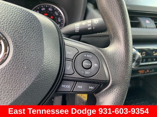 2022 Toyota RAV4 Hybrid LE photo