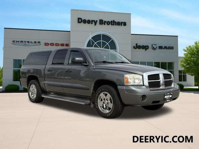 Mineral Gray Metallic 2006 Dodge Dakota SLT Quad Cab RWD Pickup Truck Rear-Wheel Drive 5-Speed Automatic