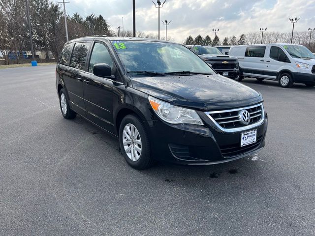 2013 Volkswagen Routan SE