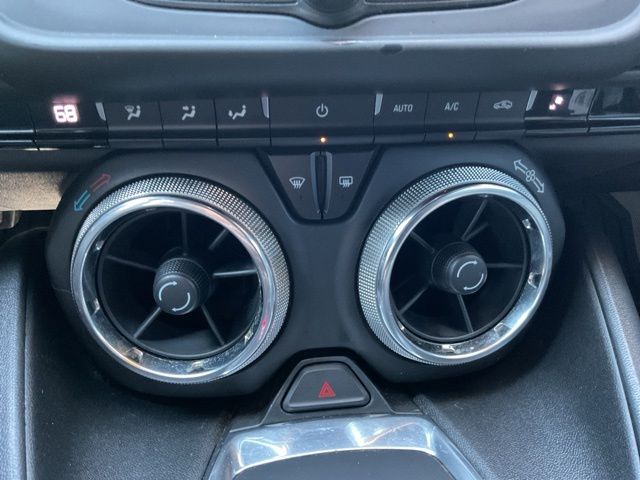 2018 Chevrolet Camaro 1LT - Photo 32