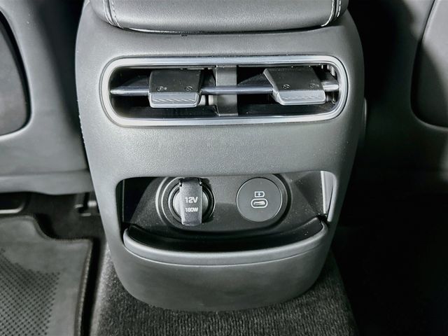 Thumbnail: 2023 Genesis G90 - 26