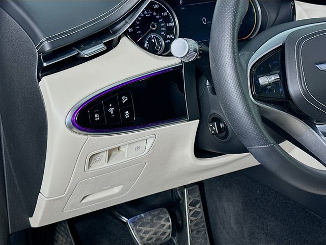 Thumbnail: 2022 Genesis GV70 - 10