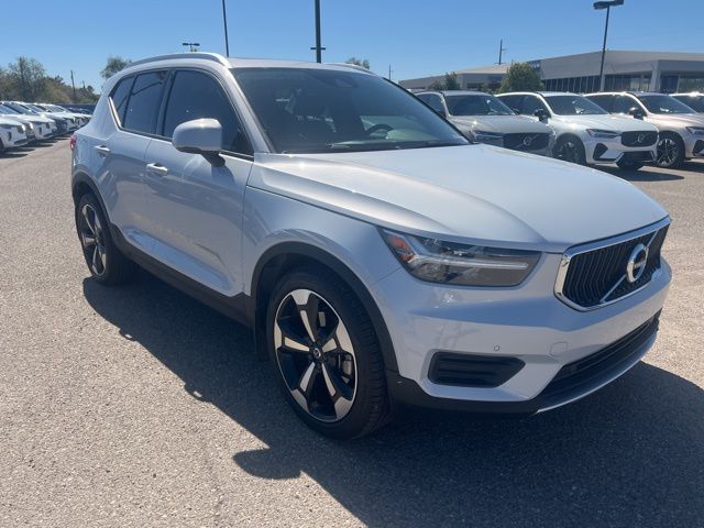 2020 Volvo XC40 T5 Momentum AWD