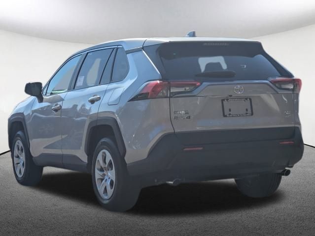 2024 Toyota RAV4 LE 8