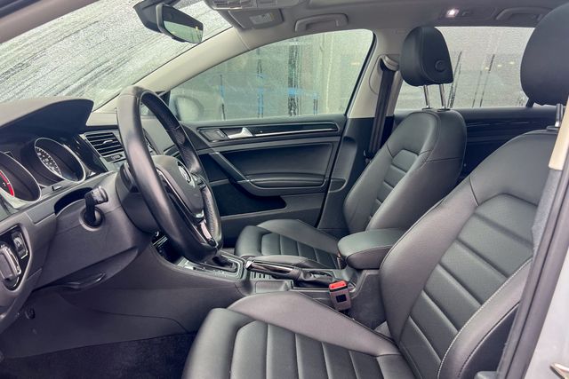 used 2018 Volkswagen Golf SportWagen car, priced at $23,889