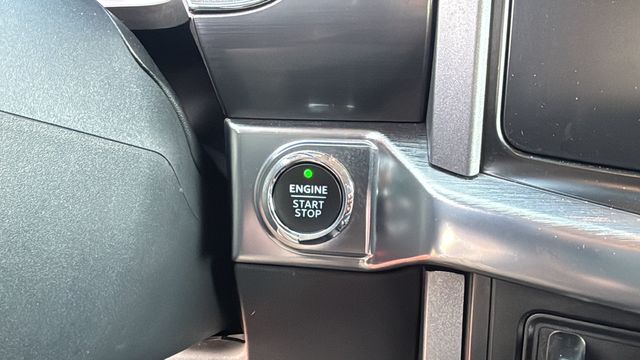 Used 2023 Red Ford Lariat image 28