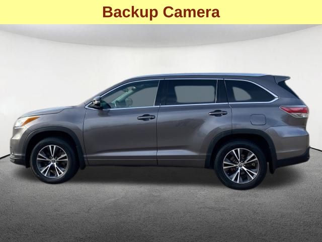 2016 Toyota Highlander XLE V6 8