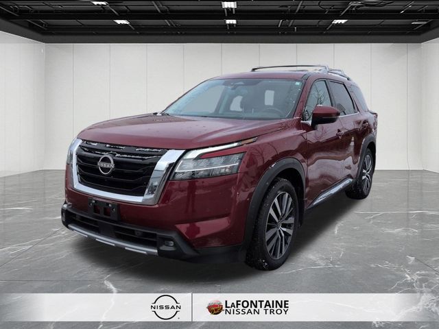 2022 Nissan Pathfinder Platinum