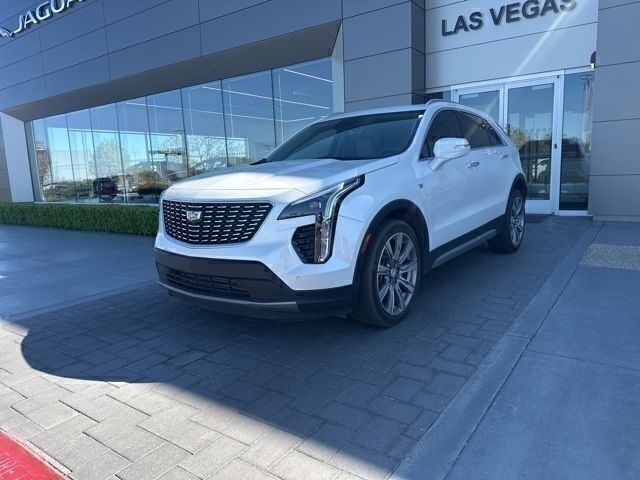 2022 Cadillac XT4 Premium Luxury FWD