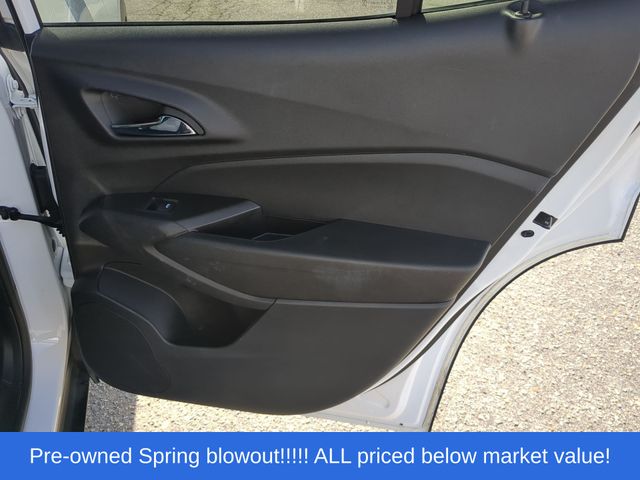 Used 2025 Summit White Chevrolet LS image 39