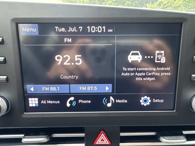 2025 Hyundai Elantra - Image 15