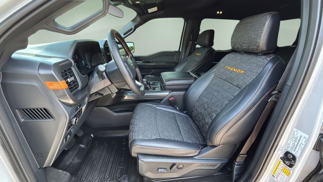 Used 2025 White Ford Tremor image 19