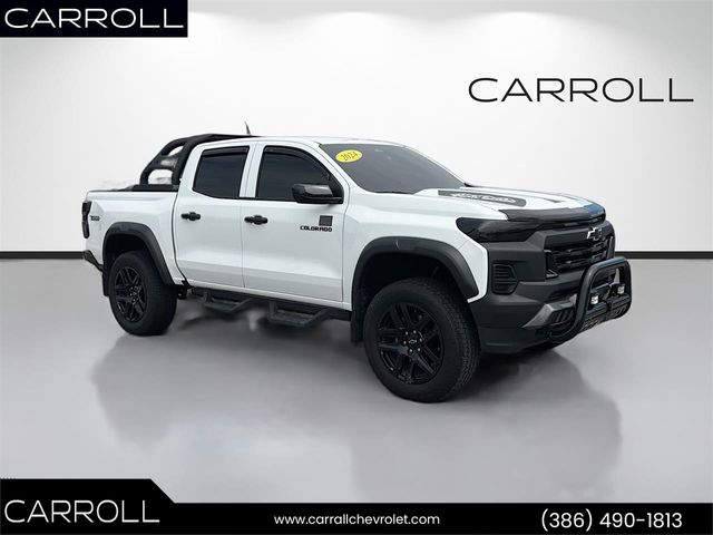 Summit White 2024 Chevrolet Colorado Trail Boss Crew Cab 4WD Pickup Truck Four-Wheel Drive 8-Speed Automatic