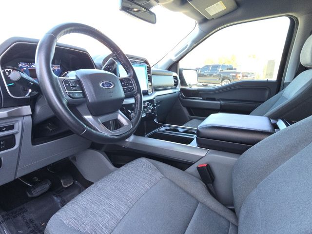 2022 Ford F-150 XLT:B02004