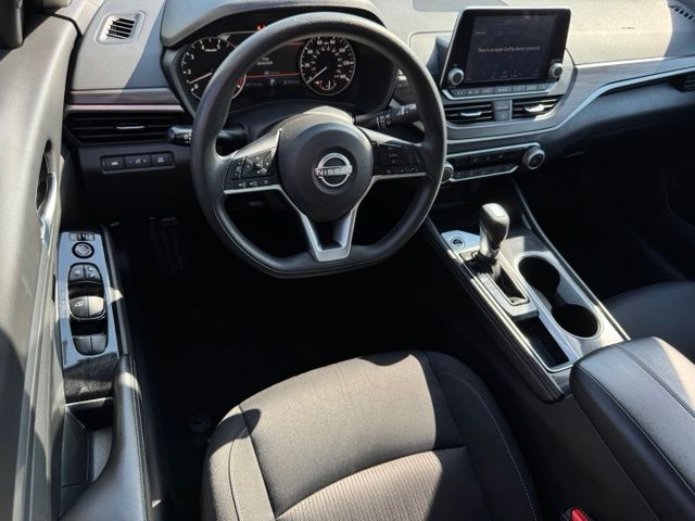 Used 2023 Nissan Altima Sedan