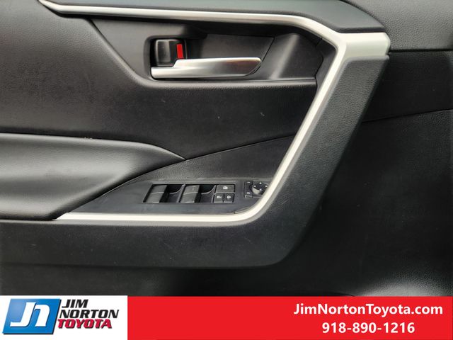 Used 2021 Toyota RAV4 SUV