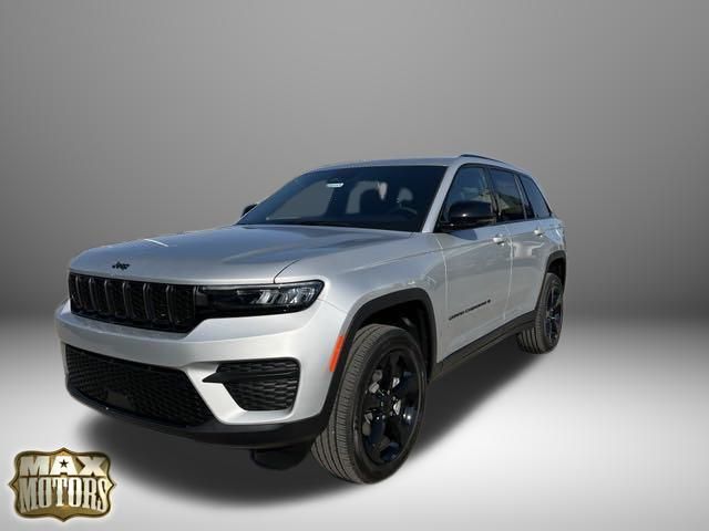 2025 Jeep Grand Cherokee Altitude 3