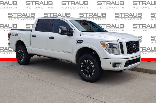 2017 Nissan Titan PRO-4X Crew Cab 4WD