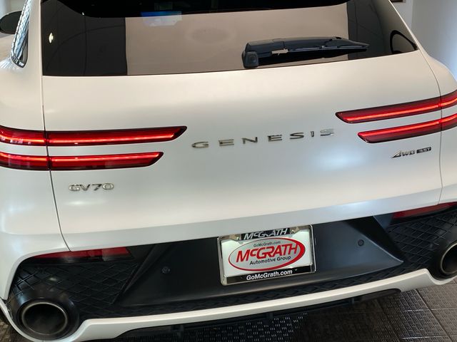 Used 2023 White Genesis 3.5T Sport image 6