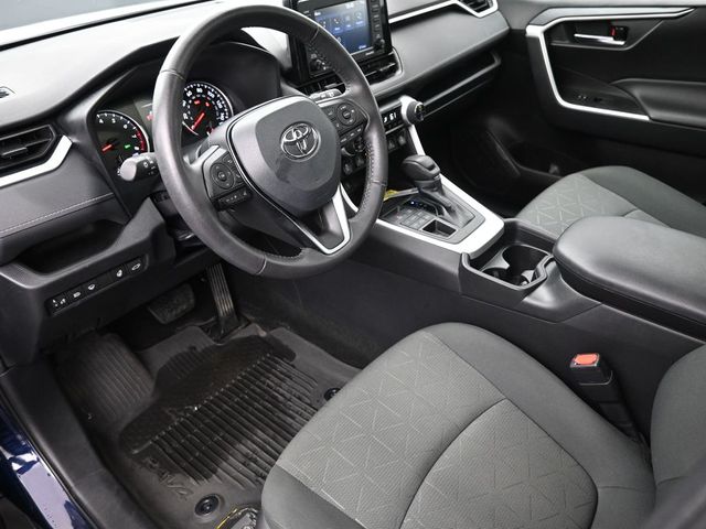 2021 Toyota RAV4 XLE 26