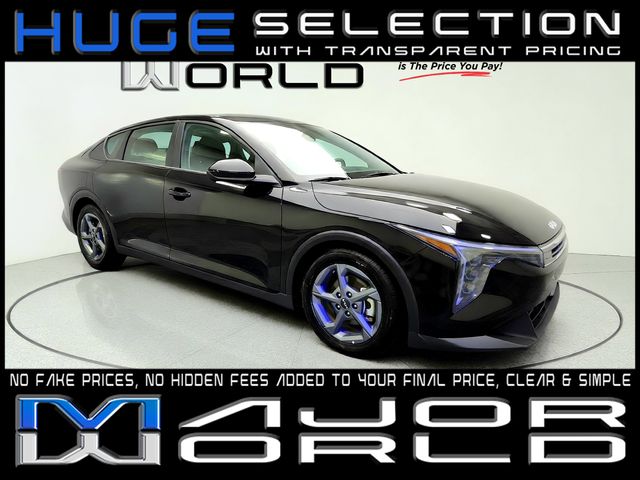 2025 Kia K4 LXS FWD