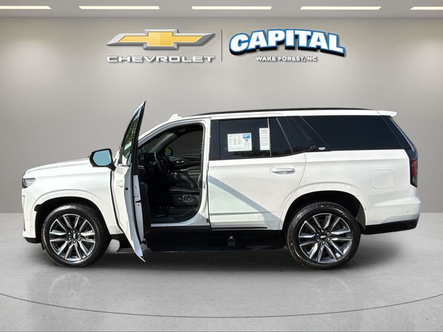 Used 2022 White Cadillac Sport image 13