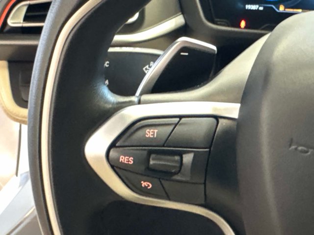 Used 2015 White BMW  image 26