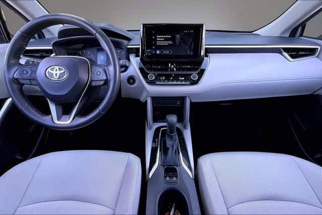 View vehicle photo 7