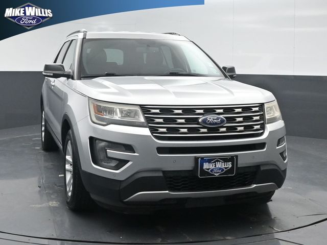Ingot Silver Metallic 2017 Ford Explorer SUV / Crossover Front-Wheel Drive 6-Speed Automatic