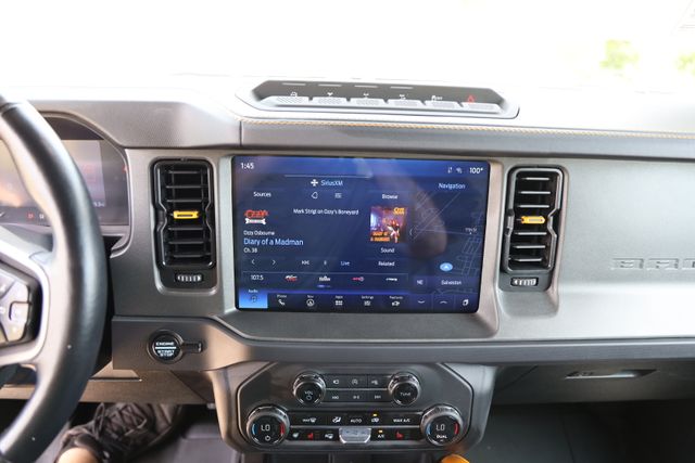 2024 Ford Bronco Badlands Gray at Royal Nissan
