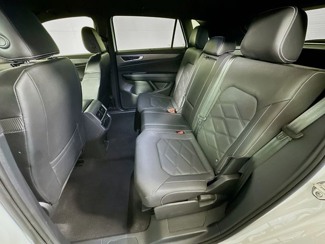 2024 Volkswagen Atlas Cross Sport 2.0T SE w/Technology photo