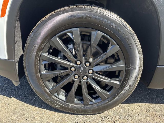 2023 Chevrolet Traverse - Image 11