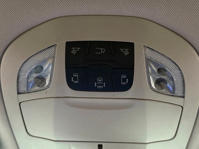 Used 2024 White Chrysler Touring L image 26