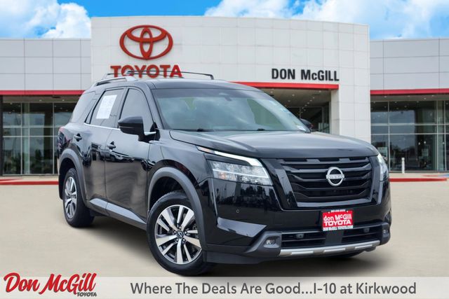 2023 Nissan Pathfinder SL Black at DeMontrond Auto Country