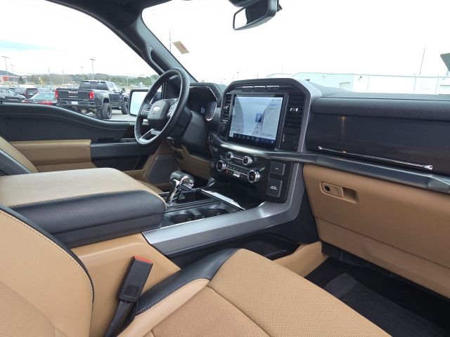 2023 Ford F-150 Lariat:45410B