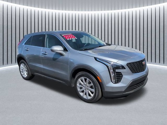 Argent Silver Metallic 2023 Cadillac XT4 SUV / Crossover Four-Wheel Drive 9-Speed Automatic