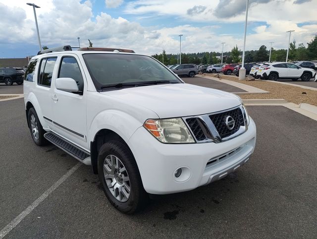 2011 Nissan Pathfinder LE
