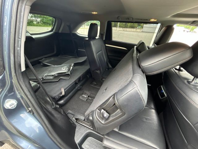 used 2019 Toyota Highlander car, priced at $24,059