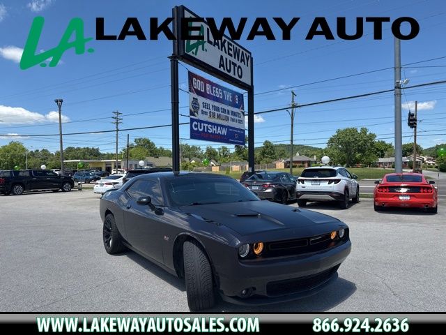 Gray (Maximum Steel Metallic Clearcoat) 2017 Dodge Challenger R/T RWD Coupe Rear-Wheel Drive 8-Speed Automatic
