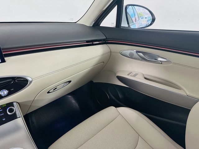 Thumbnail: 2026 Genesis GV70 - 24