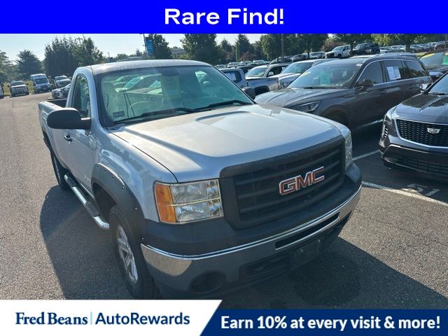 Quicksilver Metallic 2013 GMC Sierra 1500 Pickup Truck Four-Wheel Drive 4-Speed Automatic Overdrive