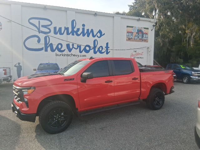 2025 Chevrolet Silverado 1500 Custom Trail Boss Crew Cab 4WD