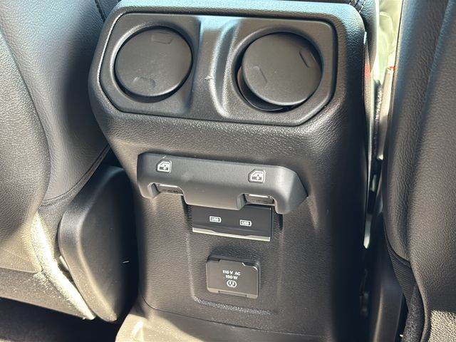 2025 Jeep Wrangler 4-Door Sahara - Photo 42