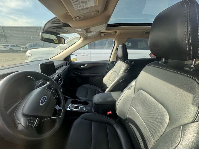 2020 Ford Escape Titanium Hybrid