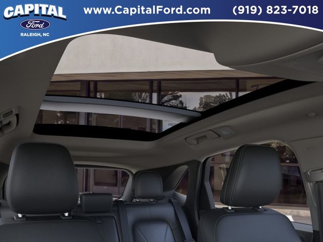 New 2025 White Ford Base image 23